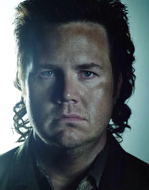 Imagen interactiva de Eugene Porter con sus respectivos datos como edad, arma y breve biografía