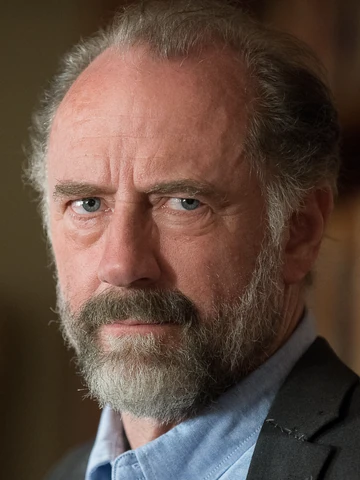 Imagen interactiva de Gregory con sus respectivos datos como edad, arma y breve biografía